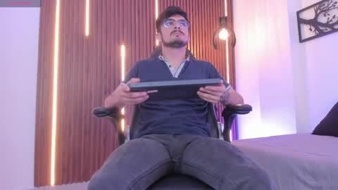 Snapshot of aaronfuentes7 chatting on September 27, 2025, 7:30 pm aaronfuentes7 online show from September 27, 2025, 7:30 pm