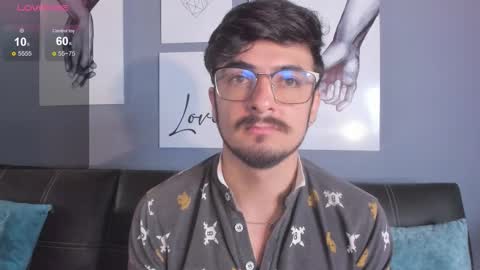 Snapshot of aaronfuentes7 chatting on October 1, 2025, 12:11 pm aaronfuentes7 online show from October 1, 2025, 12:11 pm