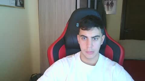 aaronlavine online show from February 11, 2025, 4:46 pm