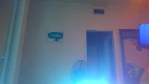 aaronprezent online show from October 15, 2025, 10:15 am