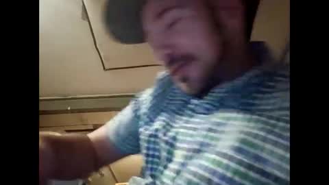 aaronshere888888 online show from March 19, 2026, 9:35 am