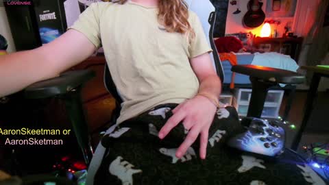 Aaron Skeetman online show from December 14, 2024, 12:33 pm