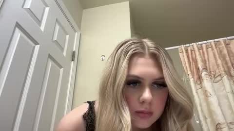 ababyy2901 online show from March 2, 2025, 5:01 am