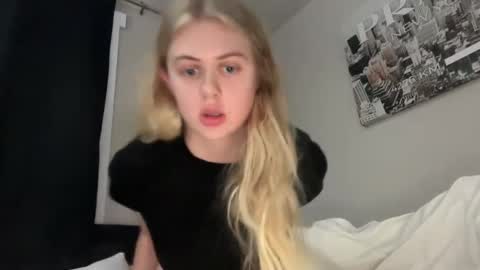 ababyy2901 online show from October 8, 2025, 6:55 am