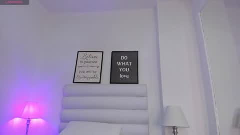 Snapshot of abbey_walker chatting on December 22, 2025, 11:07 am abbey_walker online show from December 22, 2025, 11:07 am