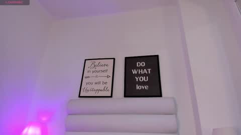 Snapshot of abbey_walker chatting on January 19, 2026, 11:25 am abbey_walker online show from January 19, 2026, 11:25 am