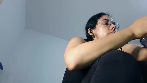 Martina online show from February 19, 2025, 6:43 pm