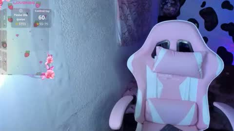 Snapshot of abbie_senjen chatting on February 10, 2026, 11:09 pm April online show from February 10, 2026, 11:09 pm