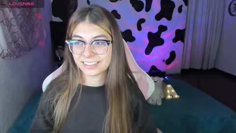 Snapshot of abbie_senjen chatting on February 23, 2026, 2:20 am April online show from February 23, 2026, 2:20 am