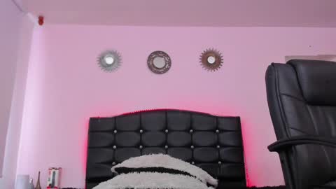 Abbigail Fuster  online show from January 31, 2025, 5:10 pm