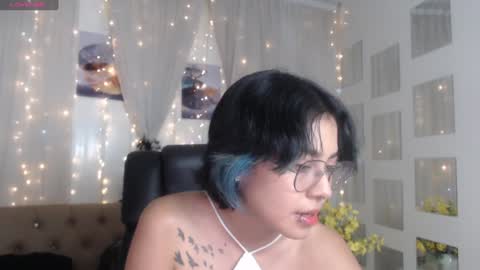 Snapshot of abbiross chatting on January 6, 2025, 8:07 pm Abbi online show from January 6, 2025, 8:07 pm