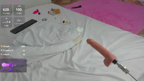 Snapshot of abby_anderson_ chatting on February 1, 2025, 10:44 pm   .   .   online show from February 1, 2025, 10:44 pm