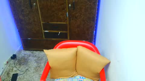 Snapshot of abby_johnson_cute chatting on October 16, 2025, 7:48 pm abby online show from October 16, 2025, 7:48 pm