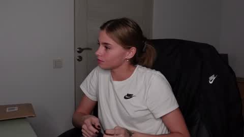 ABBY LAKER online show from January 9, 2025, 12:03 am