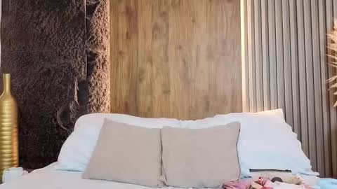 Abbygail online show from November 1, 2025, 12:29 pm