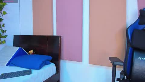 ---Abby--- online show from December 14, 2025, 5:46 am