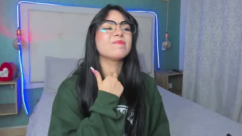 Abby Dixon  online show from February 5, 2025, 1:04 am