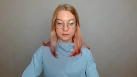 Snapshot of abbymoore__ chatting on December 20, 2024, 1:00 pm Abby Lovense is active online show from December 20, 2024, 1:00 pm