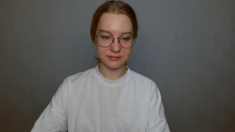 Snapshot of abbymoore__ chatting on December 27, 2024, 9:06 am Abby Lovense is active online show from December 27, 2024, 9:06 am