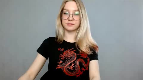 Snapshot of abbymoore__ chatting on February 17, 2025, 12:27 pm Abby Lovense is active online show from February 17, 2025, 12:27 pm