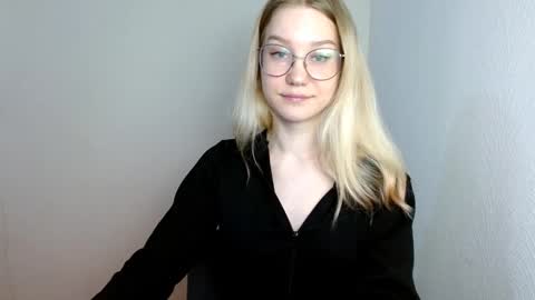 Snapshot of abbymoore__ chatting on March 12, 2025, 12:36 pm Abby Lovense is active online show from March 12, 2025, 12:36 pm