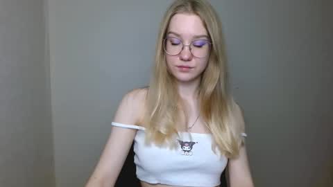 Abby Lovense is active online show from January 19, 2026, 2:21 pm