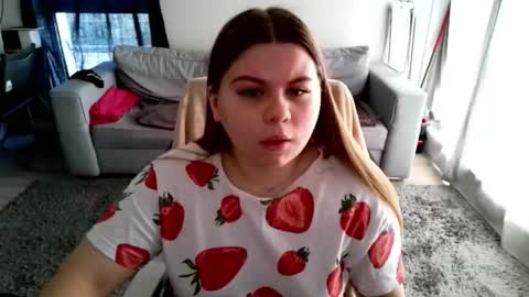 abbyvibe online show from October 3, 2025, 8:55 am