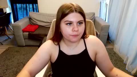 abbyvibe online show from October 5, 2025, 3:54 pm