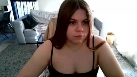 abbyvibe online show from October 18, 2025, 11:44 am