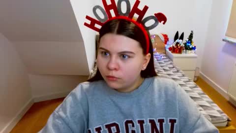 abbyvibe online show from December 18, 2025, 10:43 am