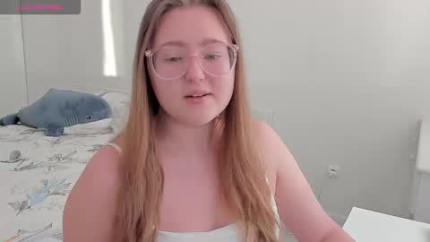 Snapshot of abbywyte chatting on February 15, 2026, 2:14 pm Abby Stream at Sat Sun Mon Fri online show from February 15, 2026, 2:14 pm