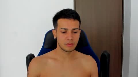 Independence model AbelAsburgo online show from February 21, 2025, 6:37 pm