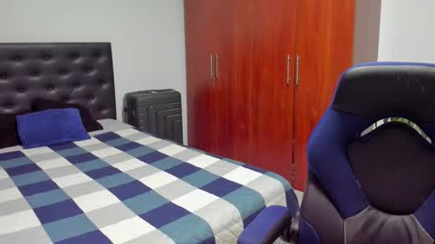 Independence model AbelAsburgo online show from January 15, 2026, 2:16 am