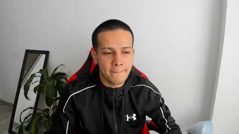 Independence model AbelAsburgo online show from February 1, 2026, 8:07 pm