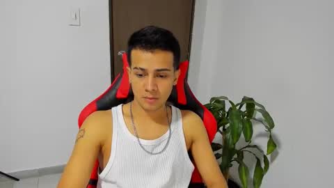 Independence model AbelAsburgo online show from April 6, 2026, 12:52 am