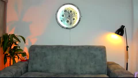  Abella and Kendra  online show from March 18, 2026, 12:14 am