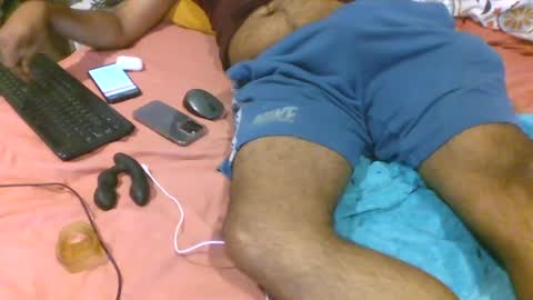 Snapshot of abhi_cam chatting on January 22, 2025, 11:21 pm Naked Gentleman online show from January 22, 2025, 11:21 pm