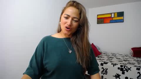 ximena online show from September 16, 2025, 1:34 pm