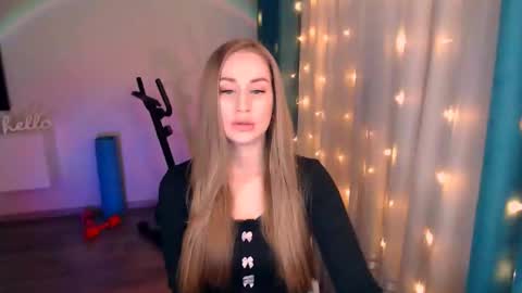 Anna online show from February 15, 2025, 7:06 pm