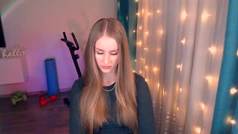 Anna online show from February 16, 2025, 6:32 pm