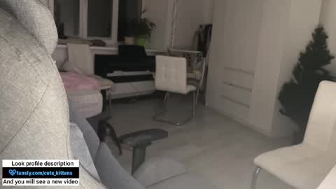 hi  cum in pvt noi extra tip online show from December 15, 2025, 8:02 pm