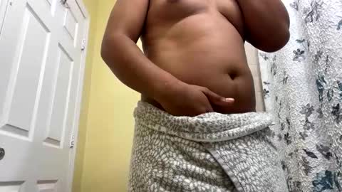 Snapshot of aboveaverage39 chatting on October 29, 2025, 7:43 am aboveaverage39 online show from October 29, 2025, 7:43 am