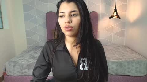 ABRIL MATTHEWS online show from December 21, 2024, 4:57 pm