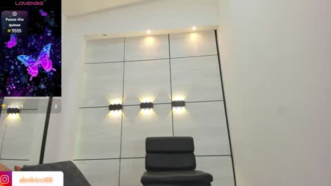 Snapshot of abril_ricci chatting on December 20, 2024, 7:01 am Abril online show from December 20, 2024, 7:01 am