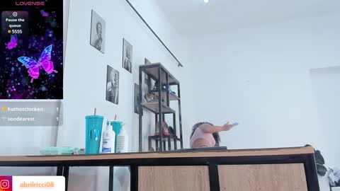 Snapshot of abril_ricci chatting on December 27, 2024, 10:12 am Abril online show from December 27, 2024, 10:12 am