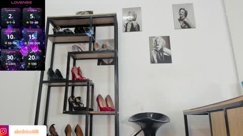 Snapshot of abril_ricci chatting on December 31, 2024, 3:34 am Abril online show from December 31, 2024, 3:34 am