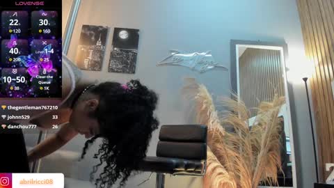 Snapshot of abril_ricci chatting on January 18, 2025, 10:39 am Abril online show from January 18, 2025, 10:39 am