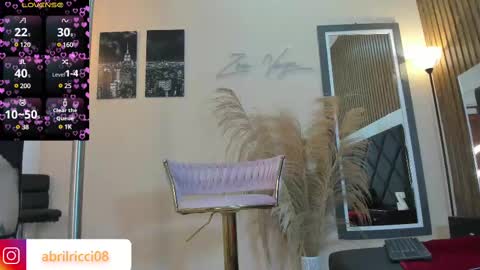 Snapshot of abril_ricci chatting on February 24, 2025, 3:23 am Abril online show from February 24, 2025, 3:23 am