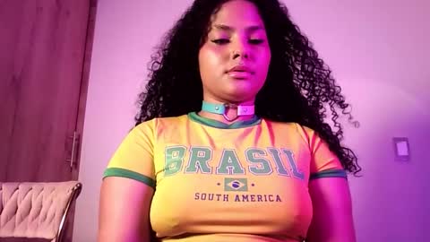 Snapshot of abril_ricci chatting on November 3, 2025, 9:48 pm Abril online show from November 3, 2025, 9:48 pm