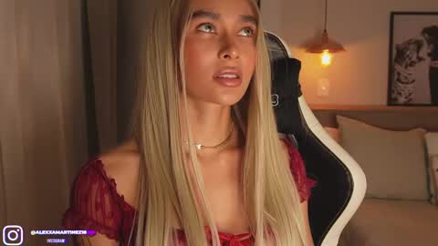 Snapshot of abril_w18 chatting on October 3, 2025, 1:13 am My name is Alexa. Please say hello I like to chat with you. If you have requests please use tip online show from October 3, 2025, 1:13 am